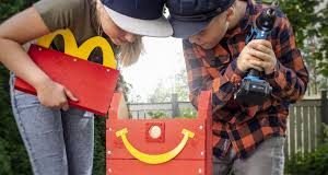 McDonald’s, Happy Meal Menüleriyle Birlikte Kuş Yuvaları Veriyor