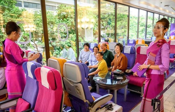 Tayland Hava Yolları, Uçaktaki Yemeklerin Servis Edildiği Bir Restoran Açtı