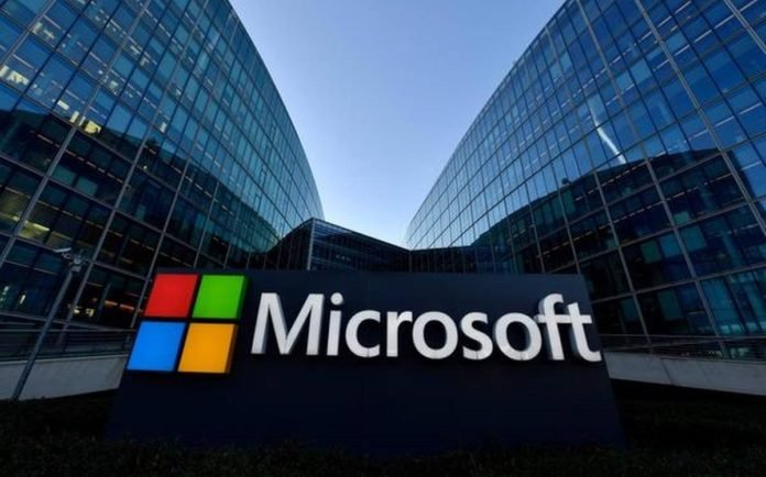 Microsoft, Çalışanların Kalıcı Olarak Evden Çalışmalarına İzin Verdi