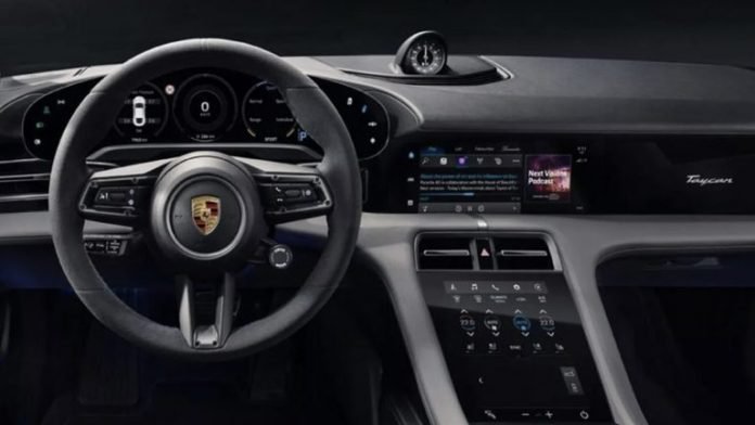Porsche, Apple Podcasts uygulamasını otomobiline entegre eden ilk üretici oldu
