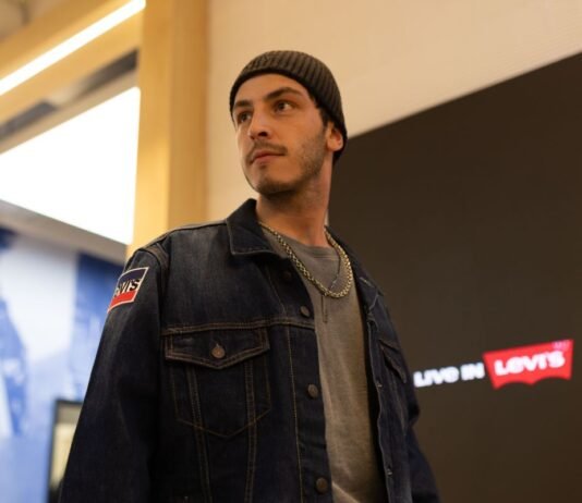 LEVI’S® TÜRKİYE’DEKİ İLK “PLATINIUM” MAĞAZASINI ÖZEL BİR DAVET İLE AÇITI